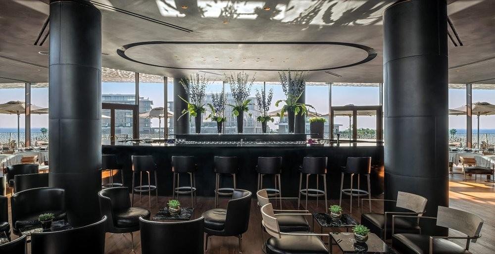 63529de94c14ec10a93ebb47_FFE5-Bulgari_Resort_Dubai-bar_lounge