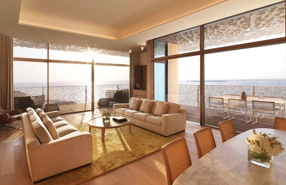 63529de9ef305ae367de0464_FFE4Bulgari-Suite-furniture